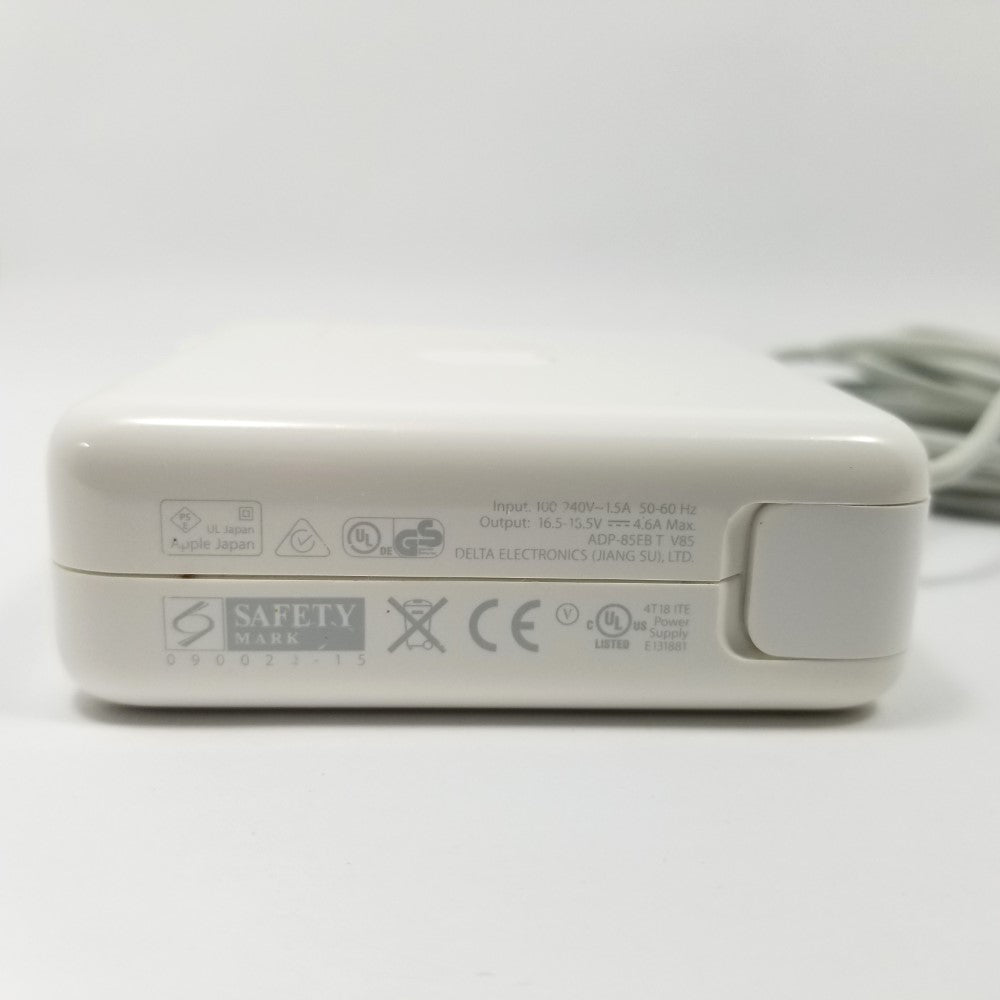APPLE MagSafe 85W Power Adapter for 15" and 17" MacBook Pro MC556LL/A - White