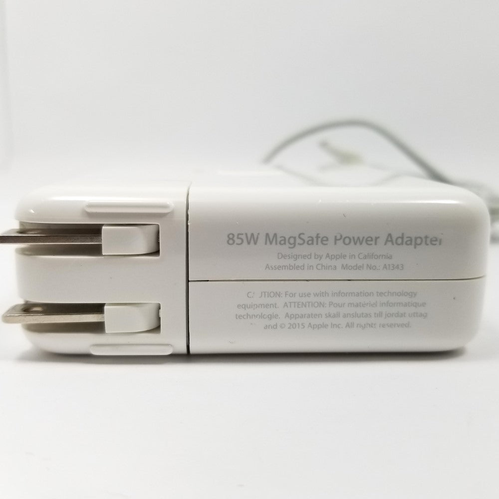 APPLE MagSafe 85W Power Adapter for 15" and 17" MacBook Pro MC556LL/A - White