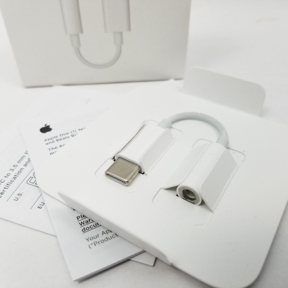 APPLE USB-C to 3.5mm Headphone Jack Adapter MU7E2AM/A Model A2049  - White