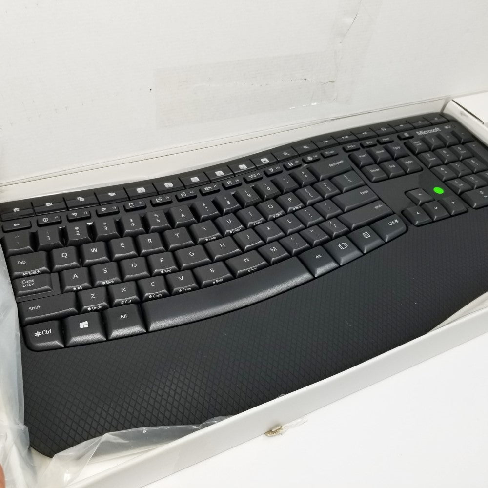 MICROSOFT Wireless Comfort Desktop 5050 Curved Keyboard & Mouse PP4-00001 Model 1728 - Black