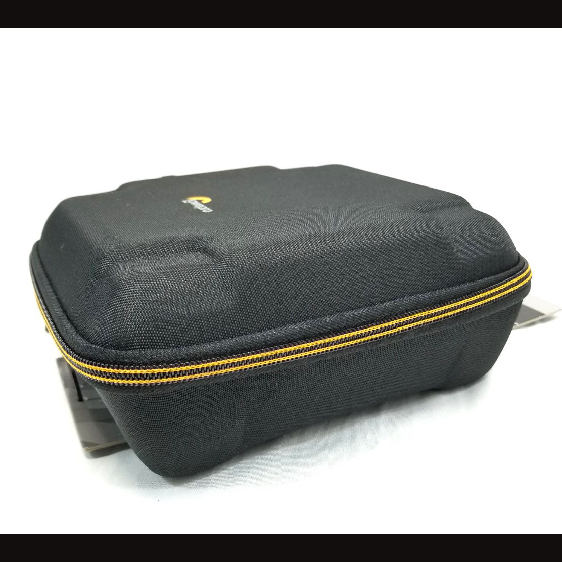 LOWEPRO Dashpoint AVC 80 II Camera Case - side view