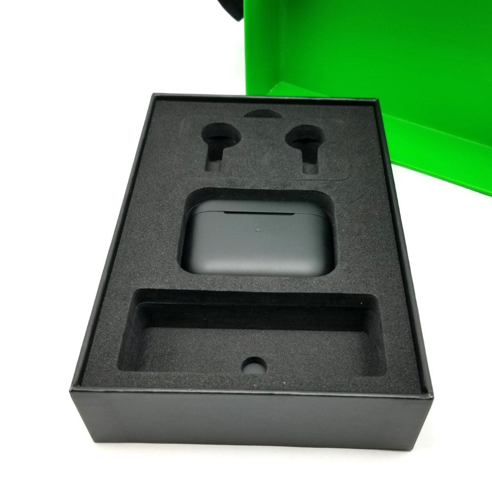 Razer hammerhead True wireless headphones - case in retail packaging
